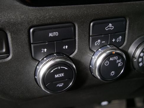 Used 2022 GMC Sierra 1500 SLE AWD/4WD image 14