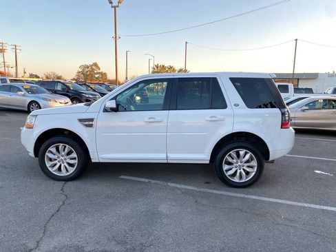 Used 2013 Land Rover LR2 HSE image 6