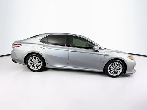 Used 2018 Toyota Camry XLE w/ Audio Package FWD image 11