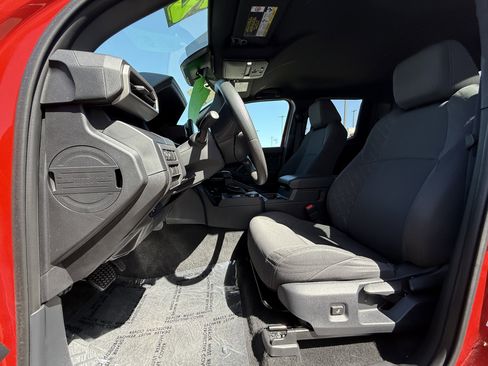 Certified 2025 Toyota Tacoma SR AWD/4WD image 19