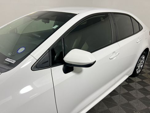 Used 2023 Toyota Corolla LE FWD image 12