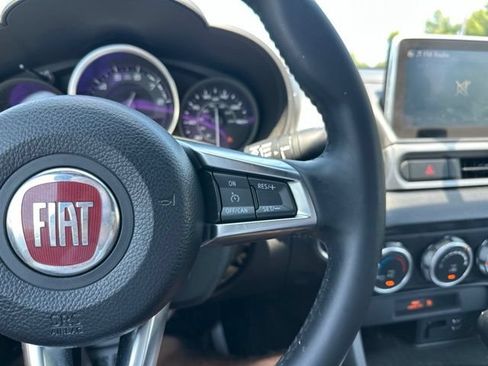 Used 2017 FIAT 124 Spider Classica RWD image 17