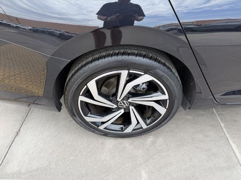 Used 2025 Volkswagen Jetta SEL FWD image 15