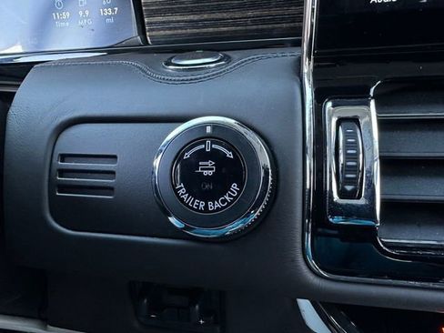Used 2023 Lincoln Navigator Black Label AWD/4WD image 31
