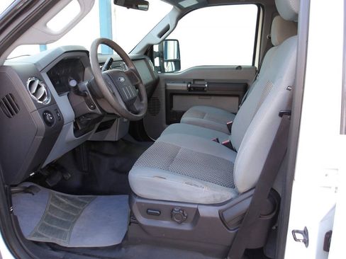 Used 2011 Ford F250 XLT w/ XLT Interior Pkg AWD/4WD image 5