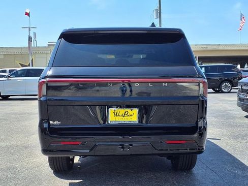 New 2026 Lincoln Navigator L Reserve AWD/4WD image 5
