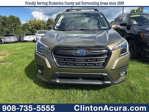 Used 2023 Subaru Forester Premium AWD/4WD image 1