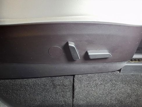 Used 2022 Tesla Model Y Performance image 24