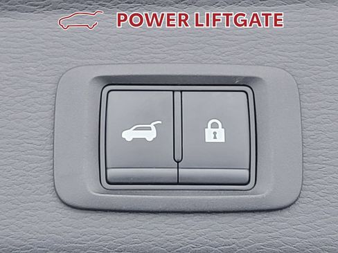 Used 2023 Mitsubishi Outlander SE image 31