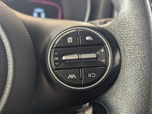 Used 2023 Kia Soul LX w/ Option Group 015 FWD image 30