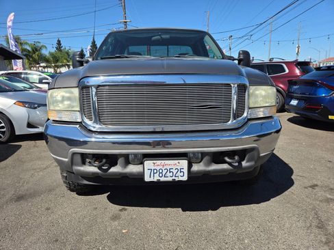 Used 2002 Ford F250 Lariat image 5