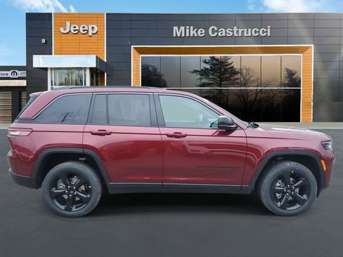 New 2026 Jeep Grand Cherokee Limited w/ Limited Altitude Package image 3