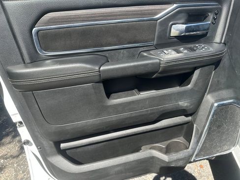 Used 2026 RAM 2500 Laramie AWD/4WD image 12