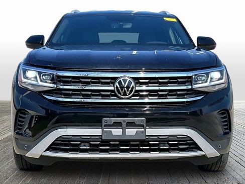 Used 2022 Volkswagen Atlas Cross Sport SE image 2