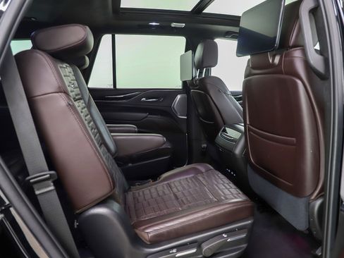 Used 2021 Cadillac Escalade Sport Platinum image 15
