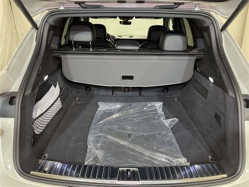 Used 2024 Porsche Cayenne image 20