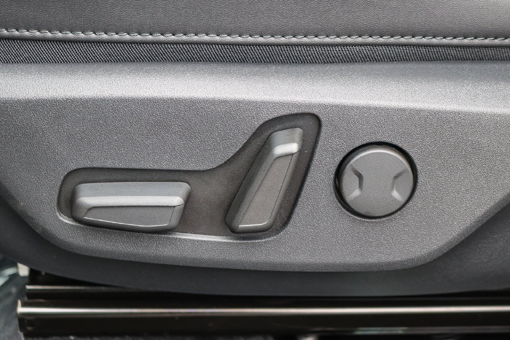Certified 2025 Kia Niro Wave w/ Wave Preserve Package FWD image 21