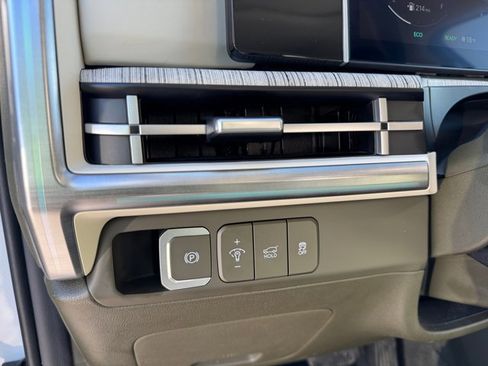 Used 2025 Hyundai Santa Fe Calligraphy image 20