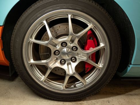Used 2006 Ford GT RWD image 36