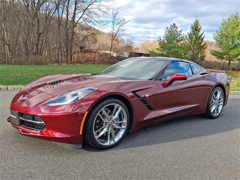 Used 2019 Chevrolet Corvette Stingray Coupe w/ 2LT Preferred Equipment Group image 10