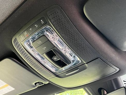 Used 2020 Mercedes-Benz GLB 250 4MATIC image 29