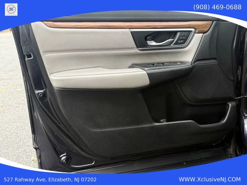 Used 2017 Honda CR-V Touring image 7