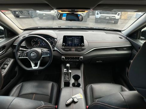 Used 2021 Nissan Altima 2.5 SR w/ SR Premium Package image 20