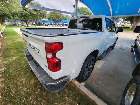 Used 2023 Chevrolet Silverado 1500 LT RWD image 4