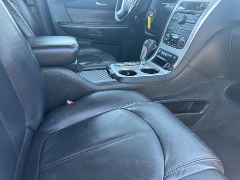 Used 2010 GMC Acadia SLT image 7