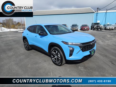 Certified 2024 Chevrolet Trax RS image 1