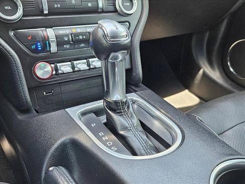 Used 2019 Ford Mustang GT Premium RWD image 12