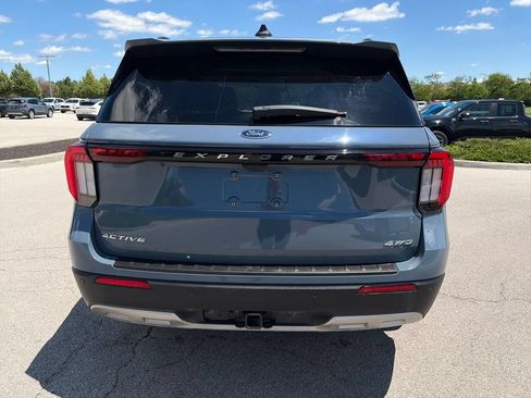 Used 2025 Ford Explorer Active w/ Active Comfort Package AWD/4WD image 6