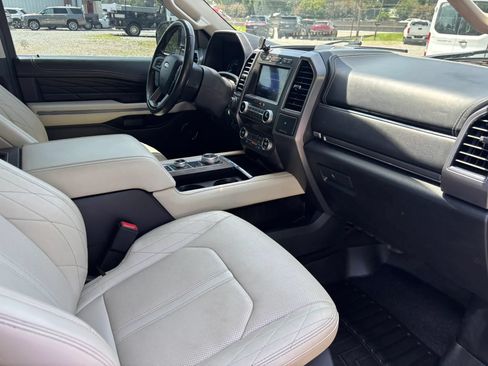 Used 2020 Ford Expedition Platinum AWD/4WD image 22