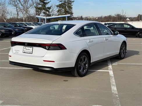 Used 2024 Honda Accord EX image 3