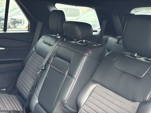 New 2026 Ford Explorer ST-Line w/ ST-Line Street Pack AWD/4WD image 25