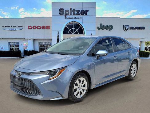 Used 2020 Toyota Corolla LE FWD image 4