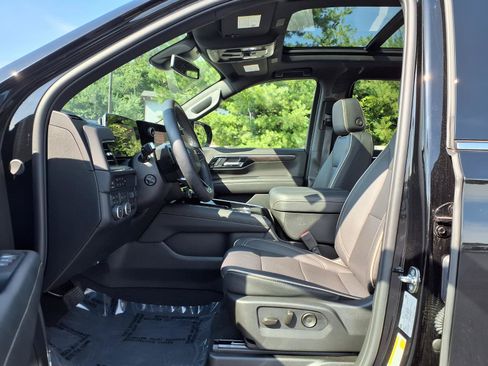 Used 2025 Chevrolet Tahoe Premier w/ Sun And Tow Package AWD/4WD image 20