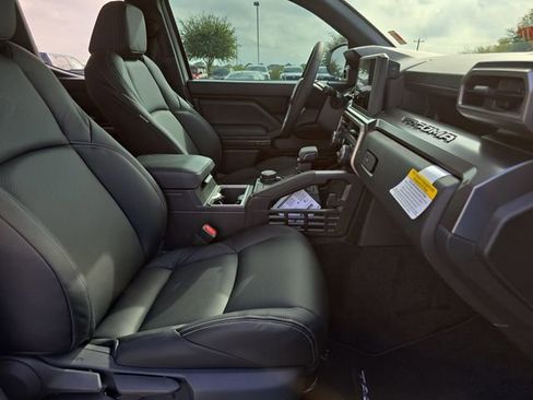 Certified 2025 Toyota Tacoma TRD Sport image 10