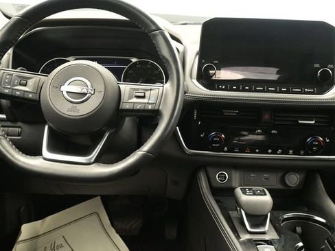 Used 2023 Nissan Rogue SL w/ SL Premium Package FWD image 23