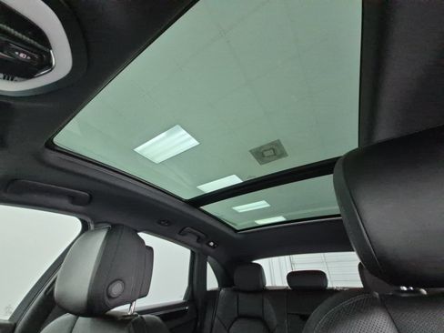Used 2024 Porsche Macan w/ Premium Plus Package AWD/4WD image 21