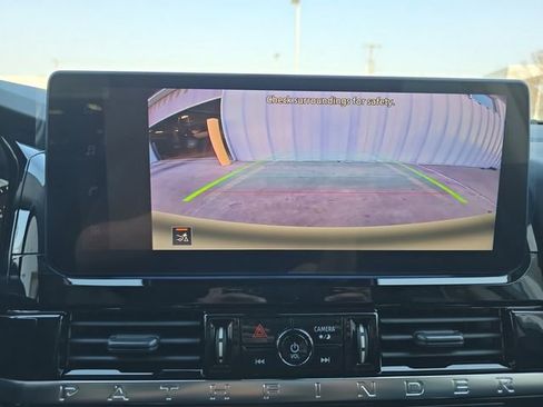 New 2026 Nissan Pathfinder SV image 9