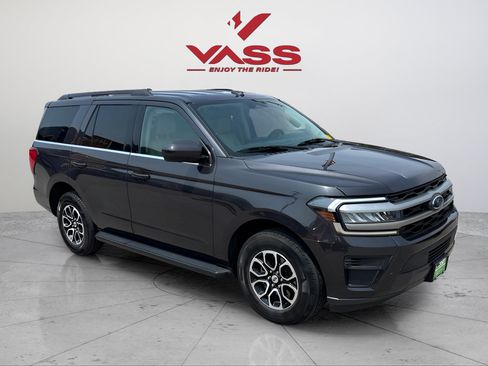 Used 2024 Ford Expedition XLT RWD image 7