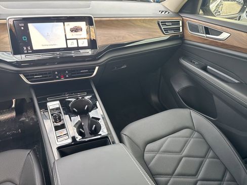 New 2026 Volkswagen Atlas SE image 15