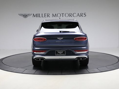 New 2025 Bentley Bentayga Extended Wheelbase image 6