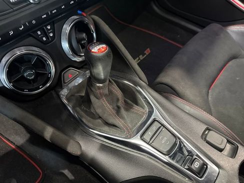 Used 2021 Chevrolet Camaro ZL1 image 23