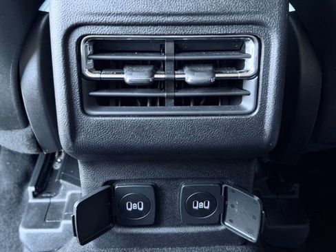 Used 2024 Lincoln Corsair AWD w/ Equipment Group 101A image 25