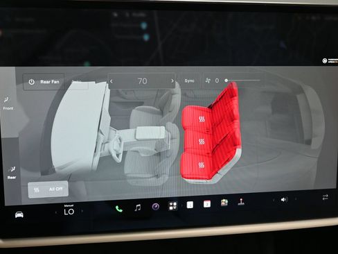 Used 2022 Tesla Model X AWD/4WD image 32