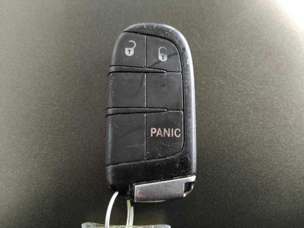 Used 2016 Dodge Journey SXT w/ Blacktop Package FWD image 32