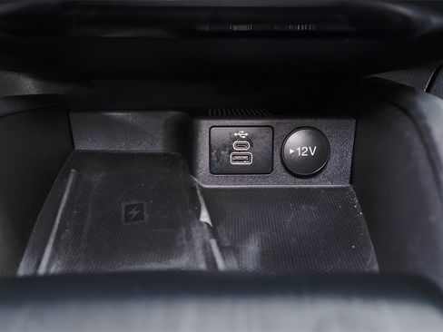 Used 2024 Ford Escape Platinum image 19