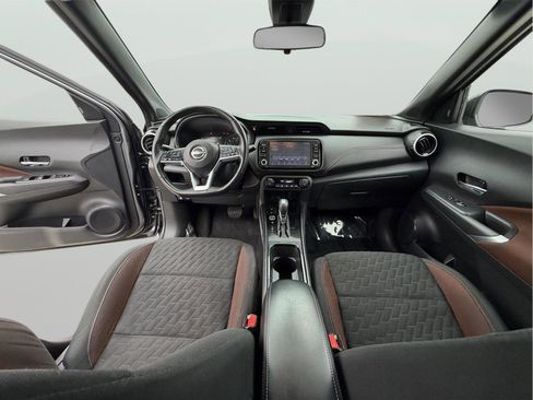 Used 2023 Nissan Kicks SR image 12